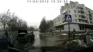 БМВ и Логан.....крепка же 