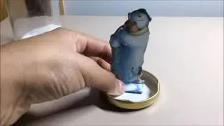 How to make a DIY snow globe (no water)