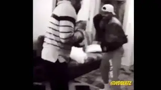 CHRIS BROWN BOXING SKILLS VS SOULJA BOY