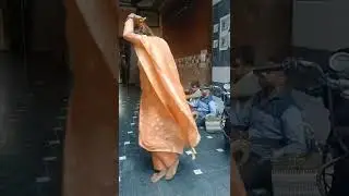 Noida sector 41 kinnar Lala ki Sone ki main aayi Yashoda Maiya de do badhai