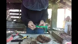 VIDEO TUTORIAL ON SPLITTING THE STINGLESS BEE COLONY IN BOX HIVE TYPE TECHNOLOGY