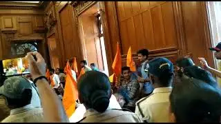 SPPU Rap Song : ABVP activists turn violent in Pune, break glass door