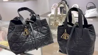 Dior Toujours 스몰 버티컬 토트백 