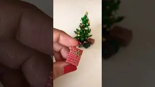 DIY Miniature Gift Box | Christmas Dollhouse 🎄🎁 #diy #diyminiature #christmas #miniature