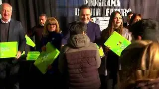 Entrega de netbooks del programa Incluir Futuro.