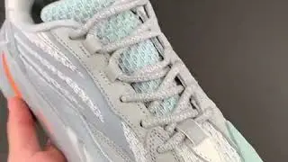 Adidas YEEZY BOOST 700 V2 &ldquo;INERTI&rdquo;FW2549