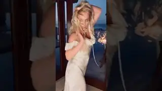 Britney Spears Looks Completely Unhinged Lately