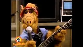 ELLA QUIERE BEBER - VERSION ALF