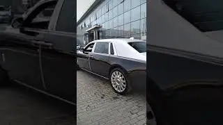 Rolls-Royce Phantom - The Wolrd Most Luxurious Saloon