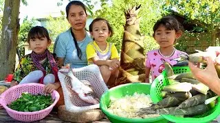 My village bamboo shoot fish soup cooking - Village sisters food and eating