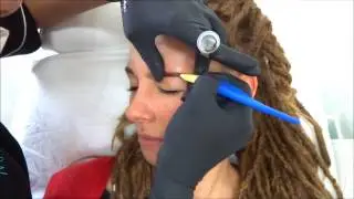 Maquillage longue dur&eacute;e avec la technique Dermosoft - Softap