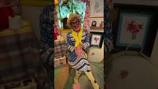 Mother Boswick Presents: &ldquo;Commandment 17, Never Pass Gas On An Elevator&rdquo;#clown #housewifelife