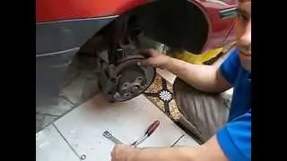 Trocando coxim do amortecedor do palio