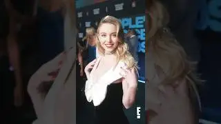#SydneySweeney gifted us with the perfect glambot at the 2021 #PCAs. #shorts