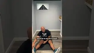 Sit and reach each foot stretch #beginnerfitness #beginnerexercise #beginnerworkout