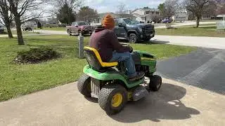 John Deere LA120 Riding Mower - Sidney, IL-