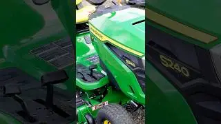 John Deere S240 Model features & Specs #johndeere #lawnmower #papetoolkit