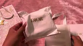 Dior Caro Glycine Wallet (9 Nov 2025)