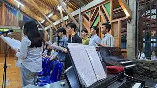 Karena Aku Kau Cinta oleh Cantus Amor Choir di Kapel Maria Magdalena