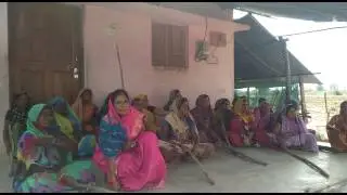 Women protest against liquor shop