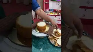 Engagement Cake 🎂 in the making 🫶