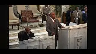 Pastor Gino Jennings Remarried after death # 1929