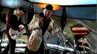 Alien Fashion Show - Rocket 95