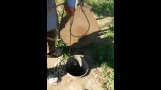 Come tirare l'acqua dal pozzo metodo antico.