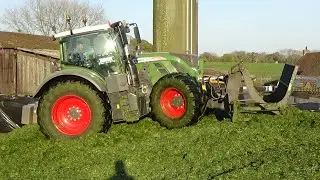 Silage 2021- Buckraking on the Clamp with Fendt 724 plus JCB Fastrac unloads