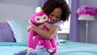 FINGERLINGS HUGS