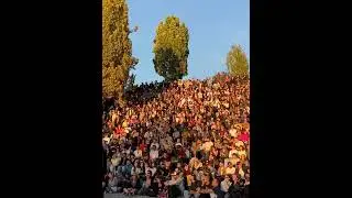 Strangers Perform Beyonce Halo in an open air karaoke Berlin mauerpark
