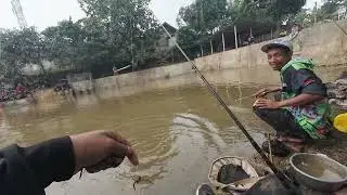 Mancing Borongan Harga 11,5 juta Bawal Umpan Tempe VS Cacing