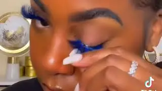 WORLD&rsquo;S STRONGEST LASH ADHESIVE