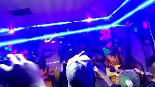 Kaewa performing lengi