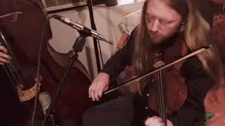 Riamh (Apartment Sessions)