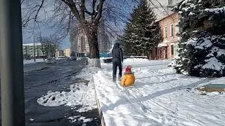 1 января, Харьков. КАБы💣 по экопарку🐐🐻, сидим в коридоре. Но в гости шагом марш 🃏