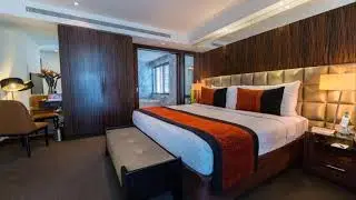 RECOMMENDED 5 STARS HOTEL  || Bonnington Jumeirah Lakes Towers || DUBAI
