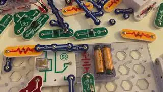 Snap Circuits Pro: Light Controlled and Bulb Alert Relay