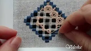 Lacy buttonhole edge with Buttonhole bars