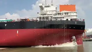 Launching the vessel on the slipway
