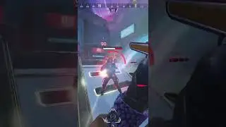 Insane Nuke from the heaven #apexlegends #apex1v2 #apexlegendsclips #apex #gaming #apexsquadwipe