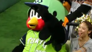 東京ドームにつば九郎登場　2018/06/23