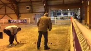 Tir de pr&eacute;cision p&eacute;tanque bron