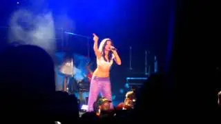 selena gomez concert