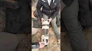 Как наложить шину на ногу в походе #навыкивыживания #поход #турсспешийтур #перваяпомощь #навыкиди...