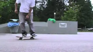 Late backfoot varial flip (Psycho White Boy)