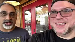 Tejas Burger Joint &mdash; Томболл, Техас &mdash; Смотрите Robb Eat! с Ником Рамой из Nick's Local Eats