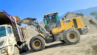 Massive Excavators at Work || Sand Shipping For Tipper Vehicle 🚛
