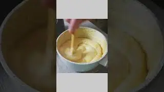 Vanilla Pastry Cream filling for desserts like &eacute;clairs / donuts / macarons #shorts #cream #custard