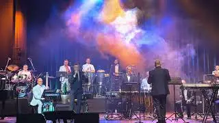 Llueve (Llueve en mi alma) || Juan Carlos Coronel y el Tropicombo 30 años